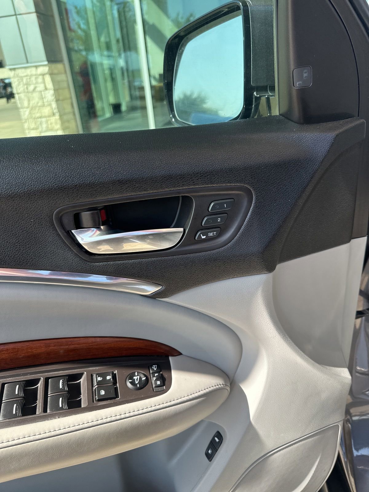 Used 2017 Acura MDX FWD w/ Advance Package image 12