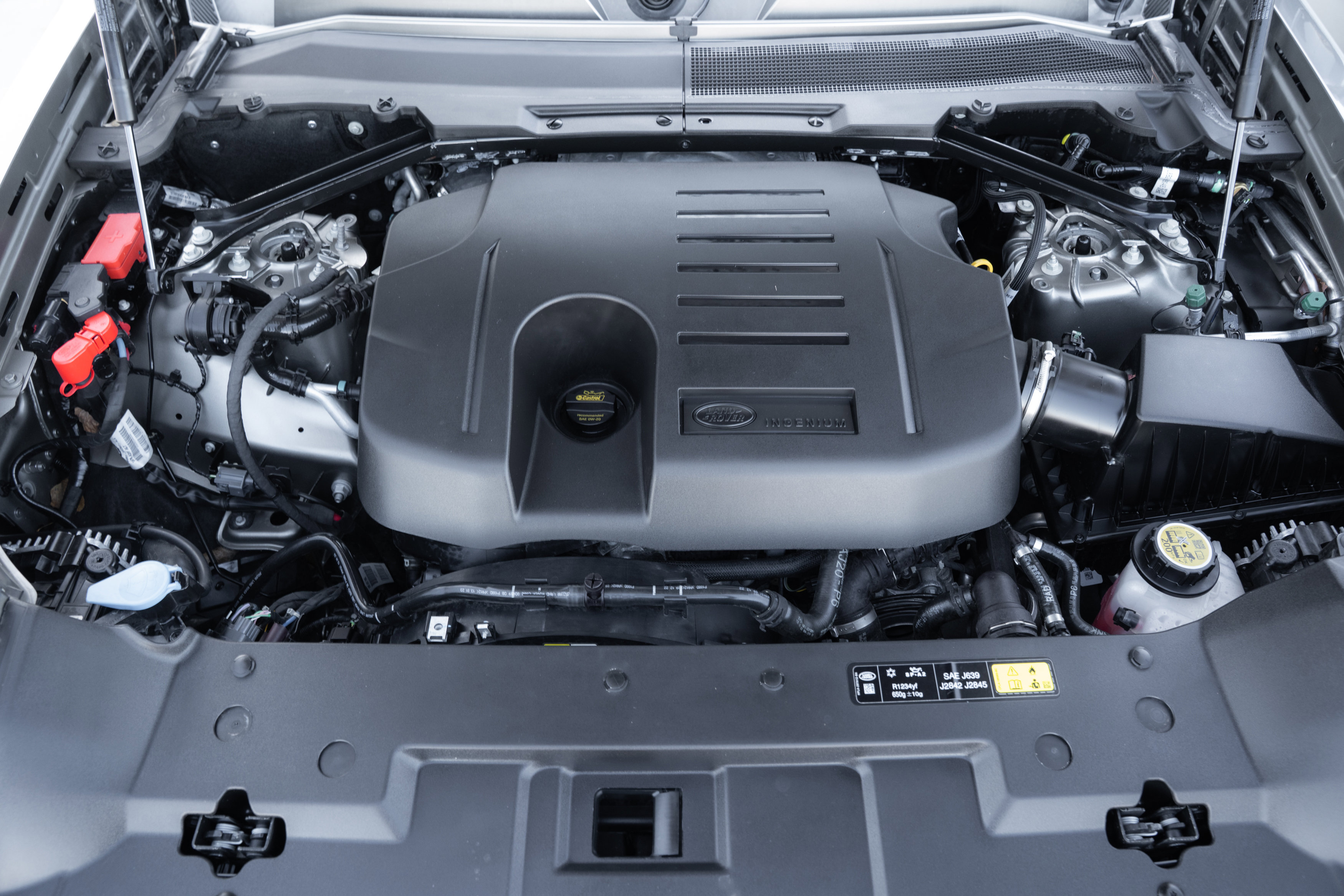 Used 2023 Land Rover Defender 90 X-Dynamic SE image 35