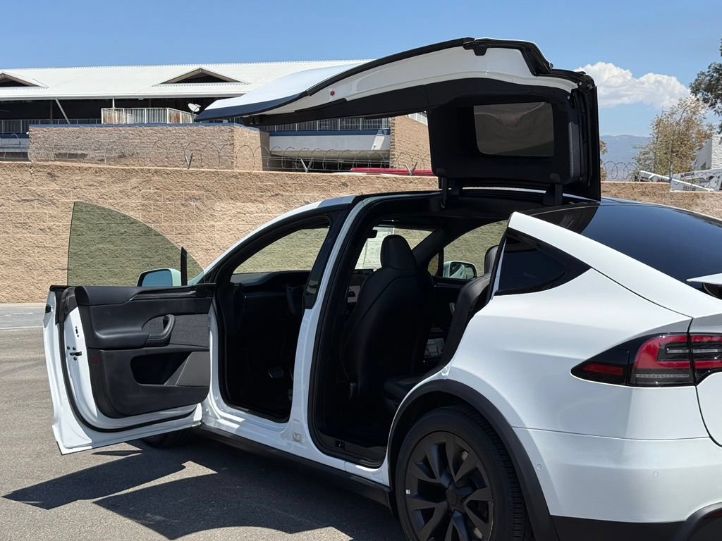 Used 2023 Tesla Model X AWD/4WD image 15