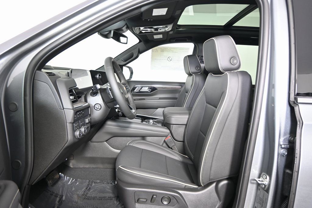 New 2026 Chevrolet Suburban Premier w/ Sun And Tow Package image 22
