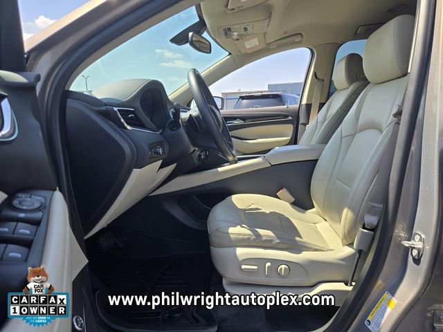 Used 2018 Buick Enclave Essence image 9
