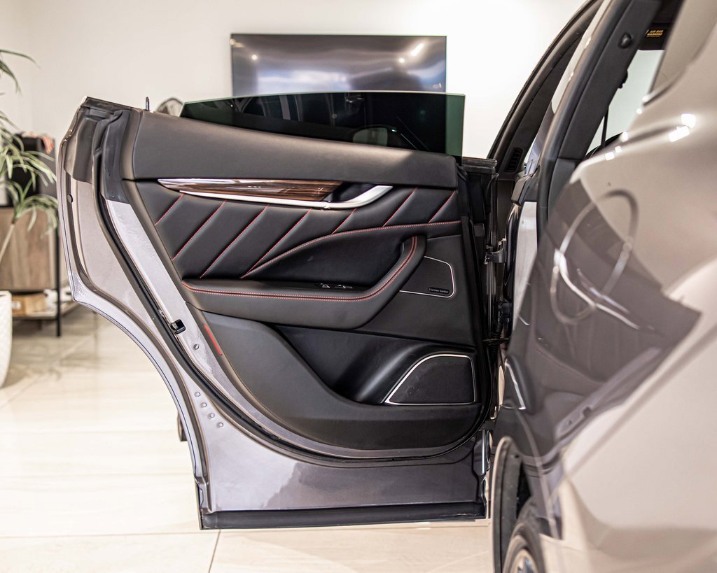 Used 2019 Maserati Levante S GranSport image 37
