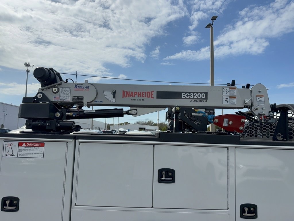 New 2026 Ford F350 XL w/ XL Chrome Package image 10