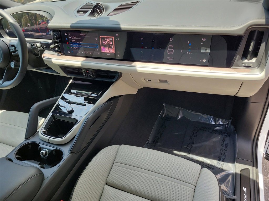 New 2025 Porsche Cayenne S image 19