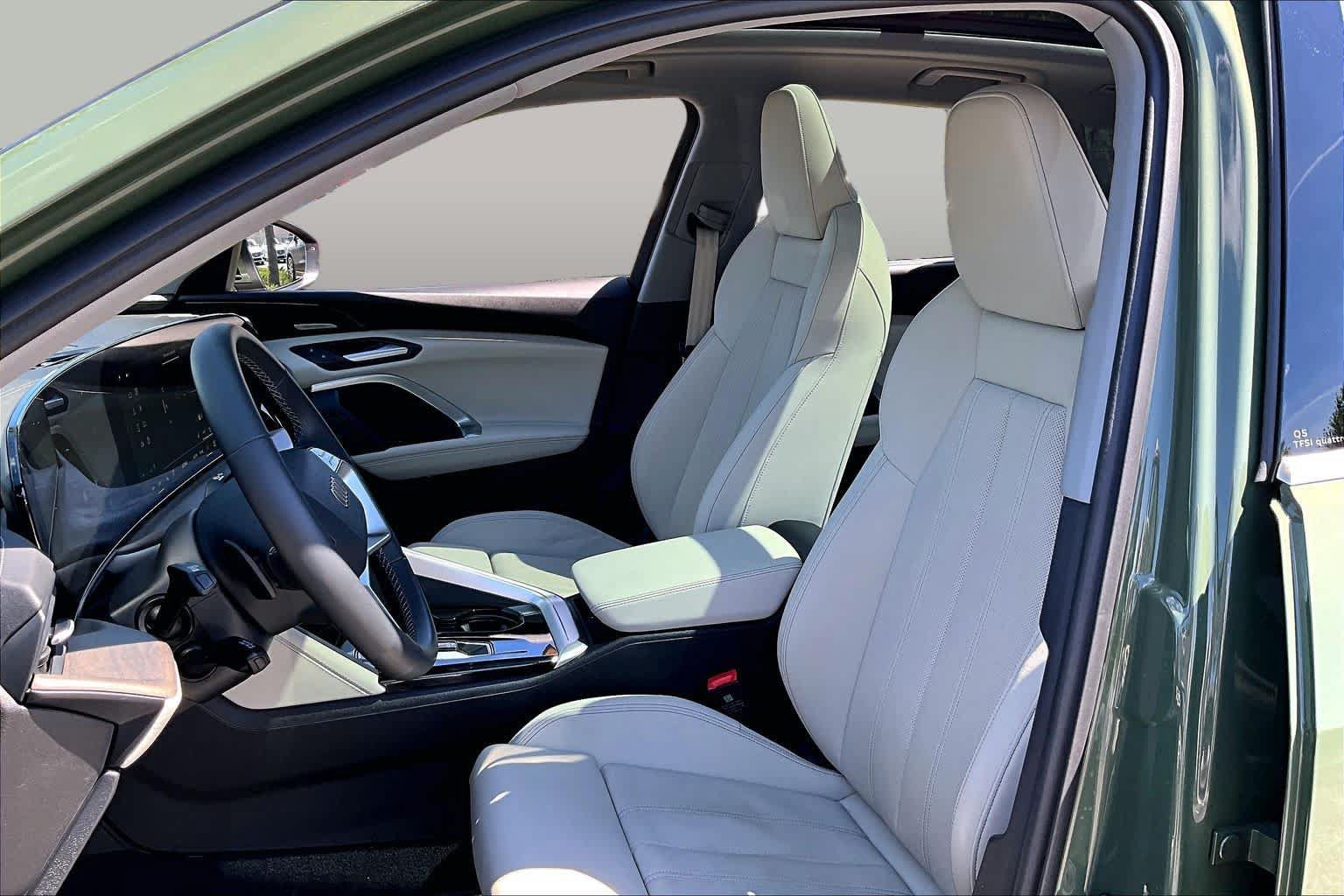 Used 2025 Audi Q5 Prestige AWD/4WD image 8