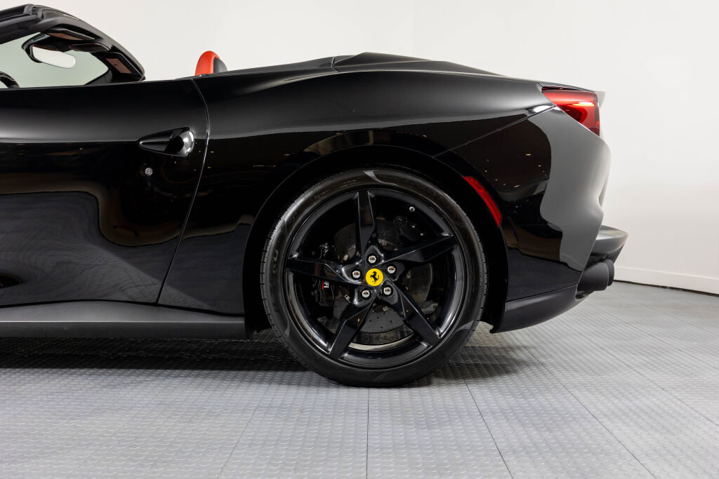 Certified 2023 Ferrari Portofino M image 21