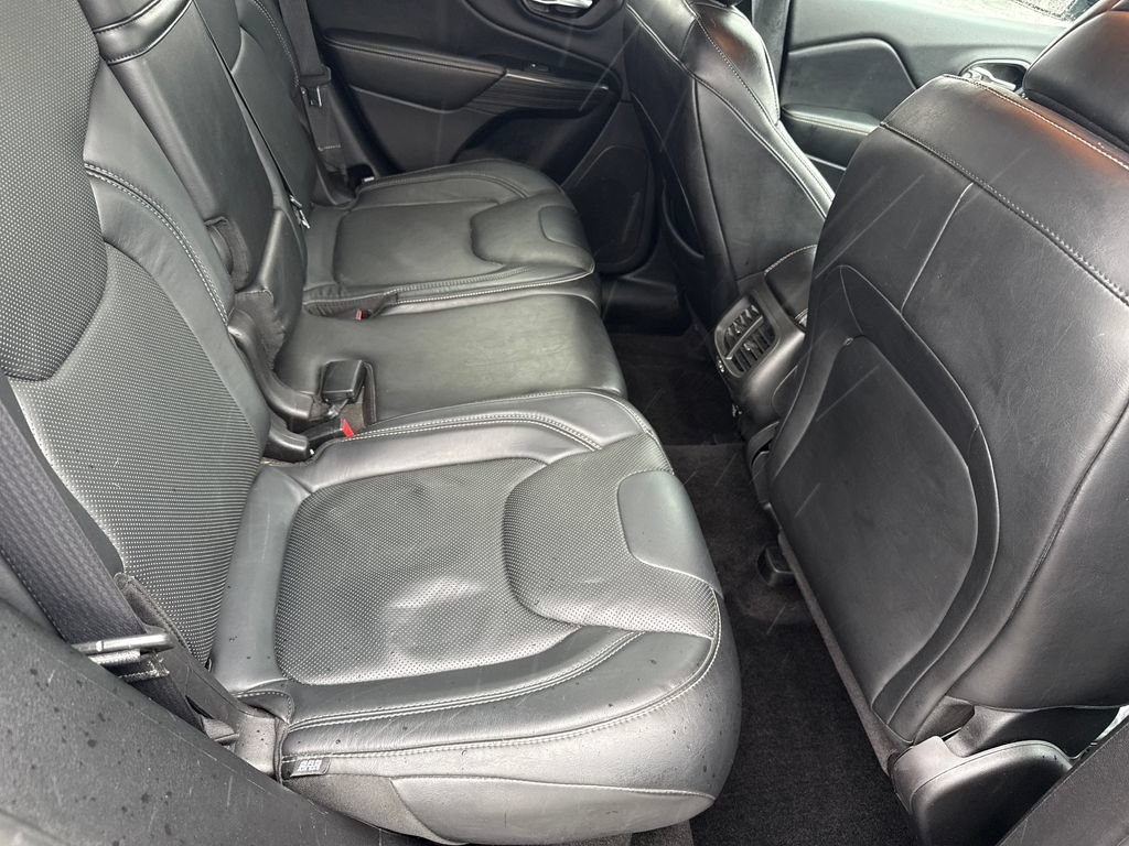 Used 2014 Jeep Cherokee Limited w/ Luxury Group AWD/4WD image 13