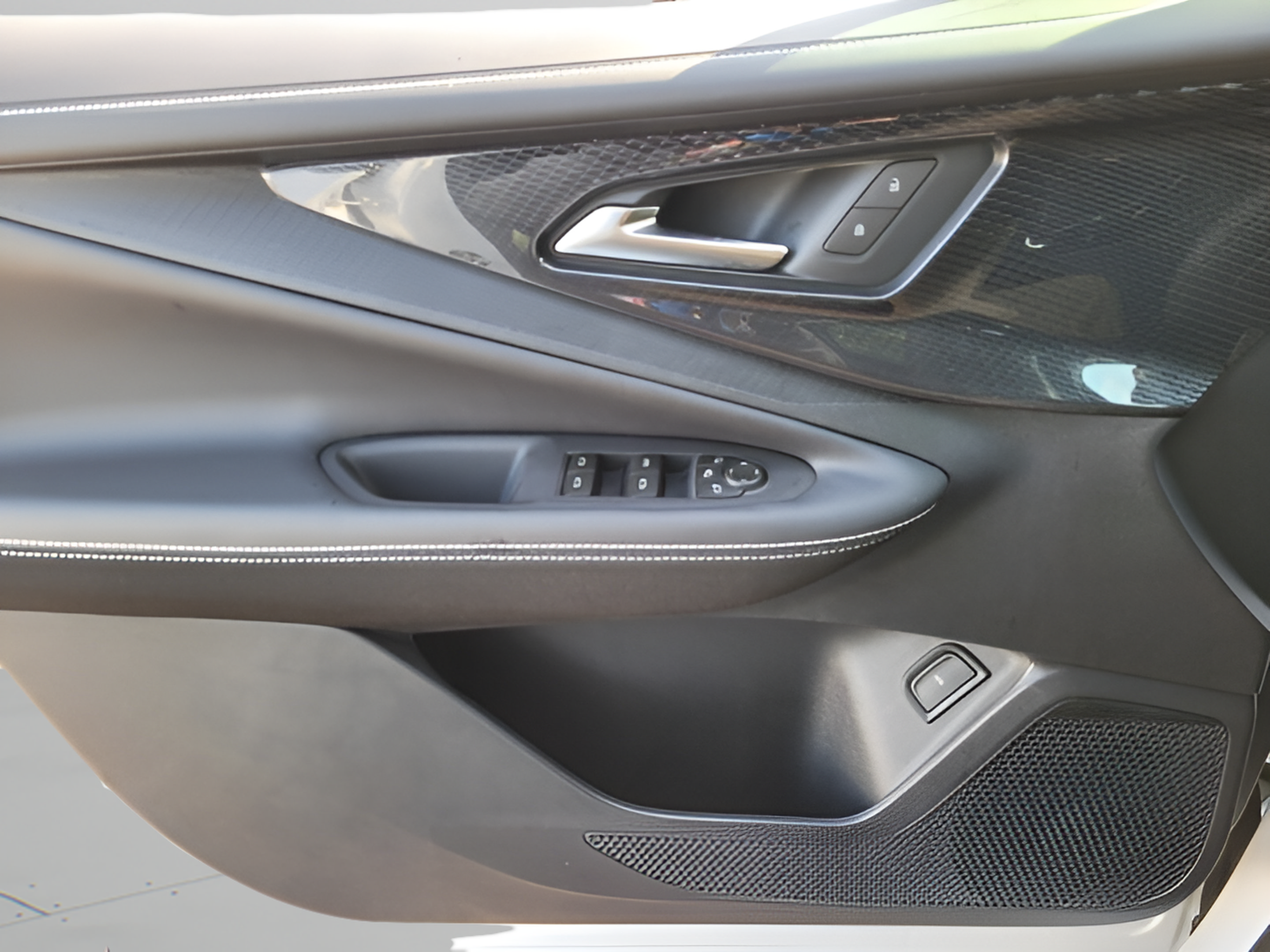 New 2026 Chevrolet Blazer EV LT FWD image 19