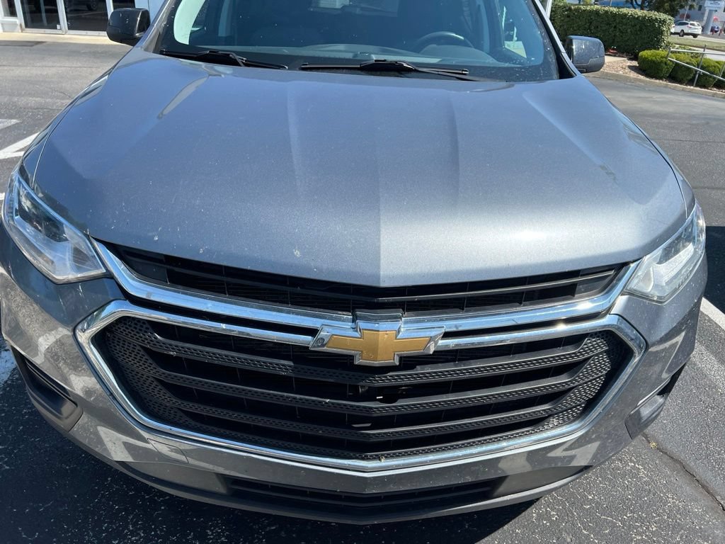 Used 2021 Chevrolet Traverse LS FWD image 3