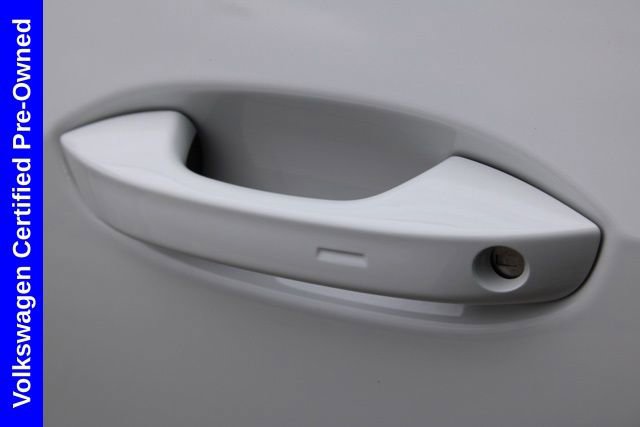 Used 2025 Volkswagen Tiguan SE image 15