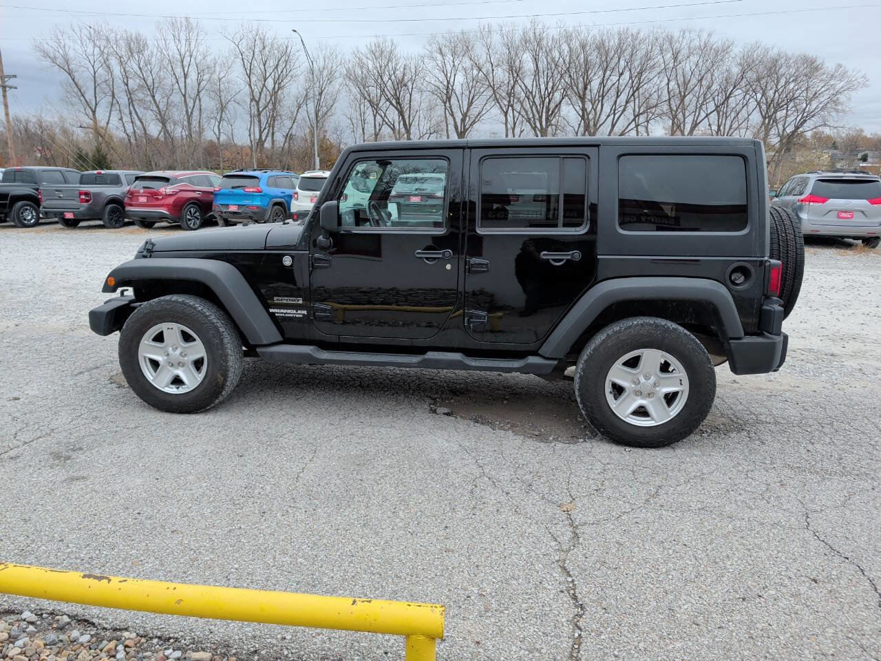 Used 2011 Jeep Wrangler Unlimited Sport image 6