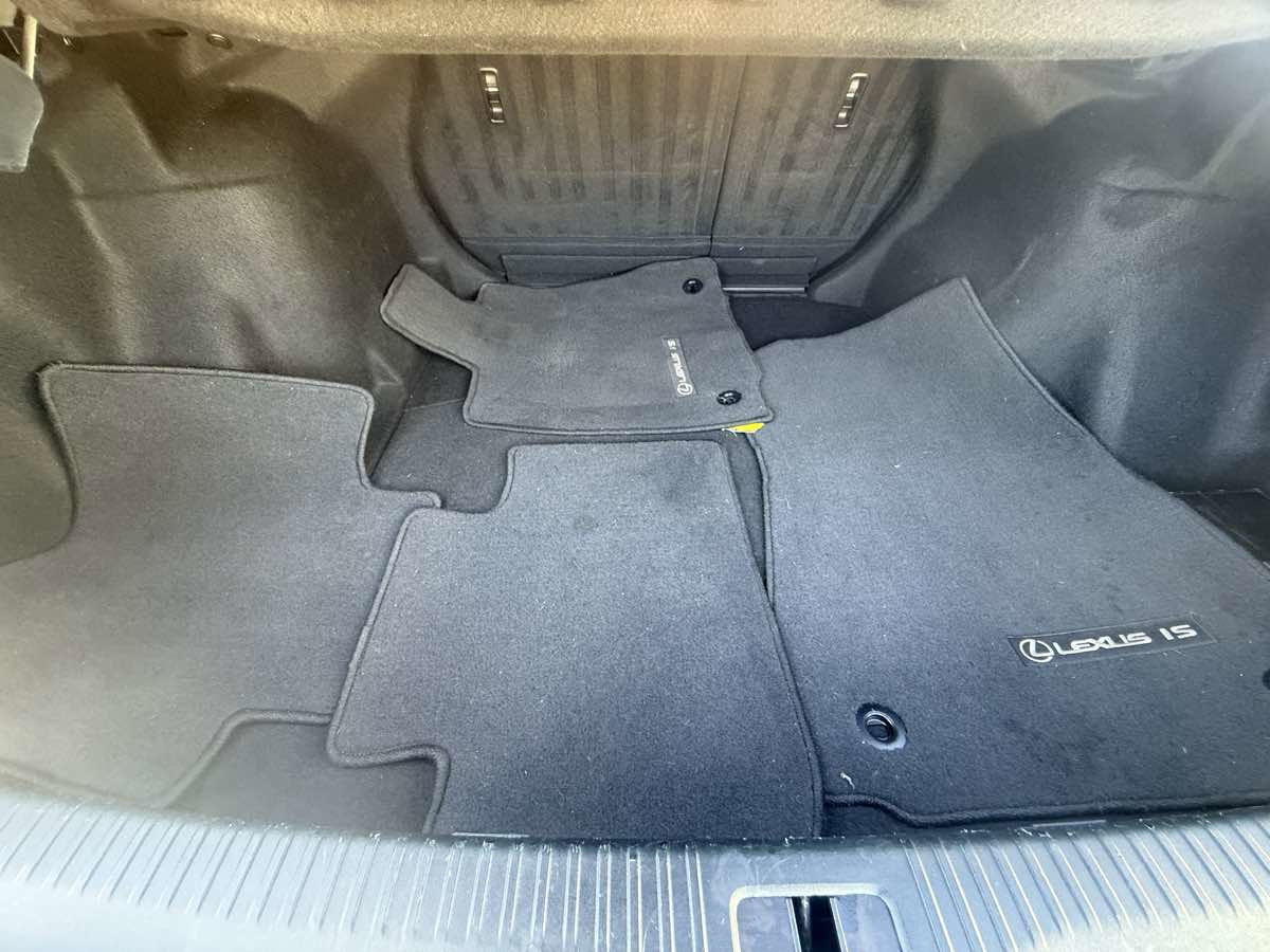 Used 2016 Lexus IS 200t image 22