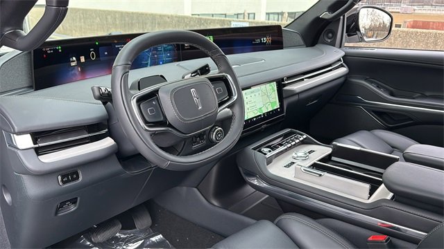 New 2025 Lincoln Navigator Reserve w/ Jet Appearance Package image 21