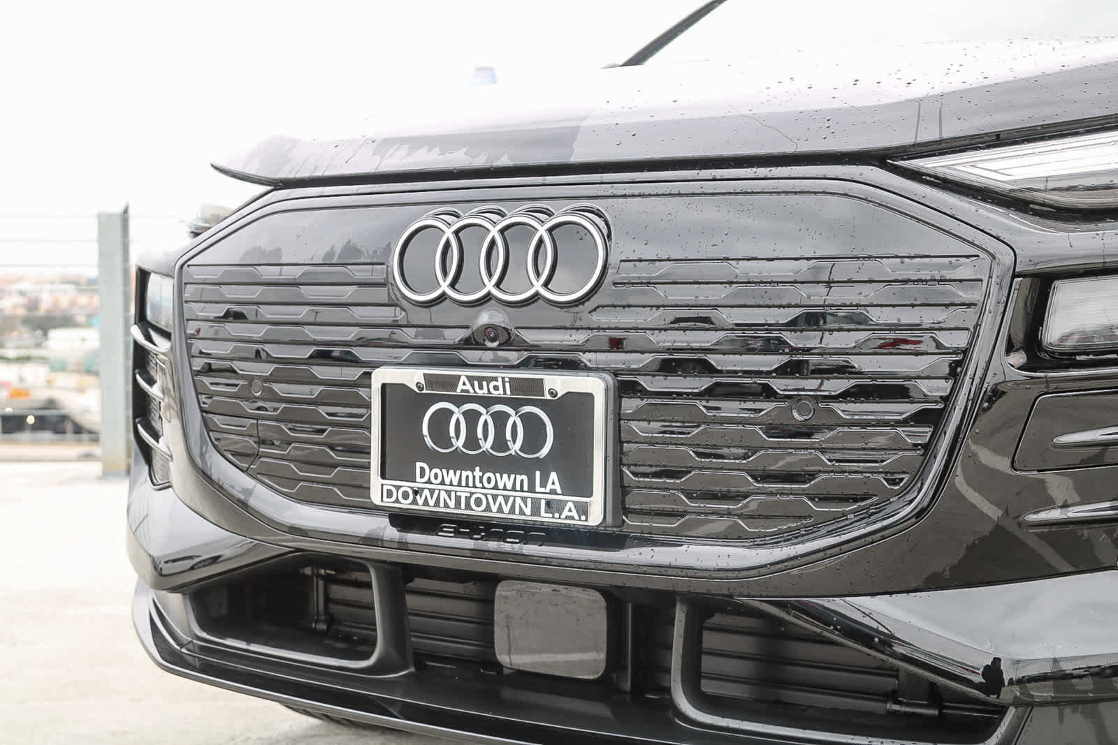 Used 2025 Audi Q6 e-tron Premium w/ Convenience Package image 5