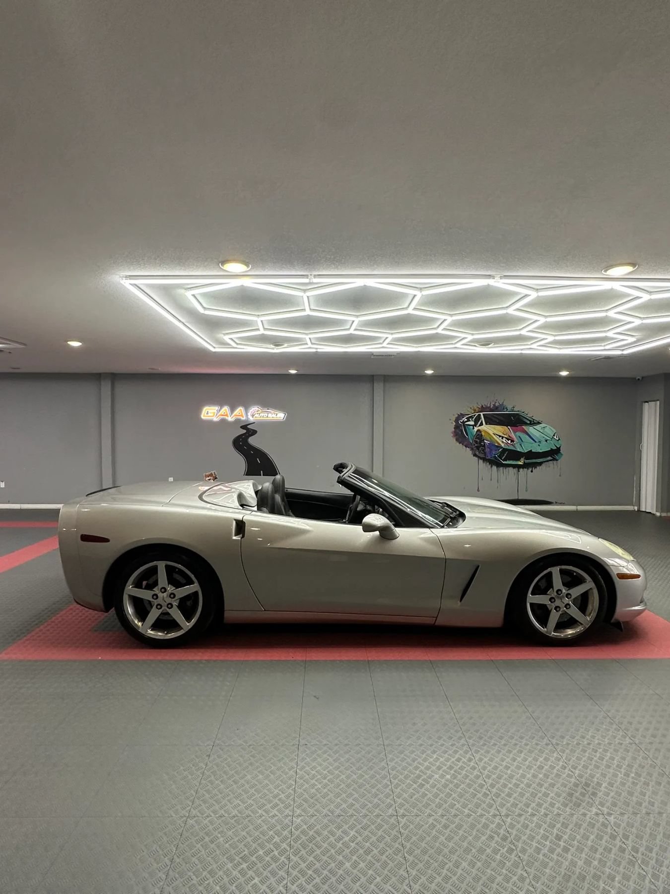 Used 2005 Chevrolet Corvette Convertible w/ Preferred Equipment Group RWD image 13