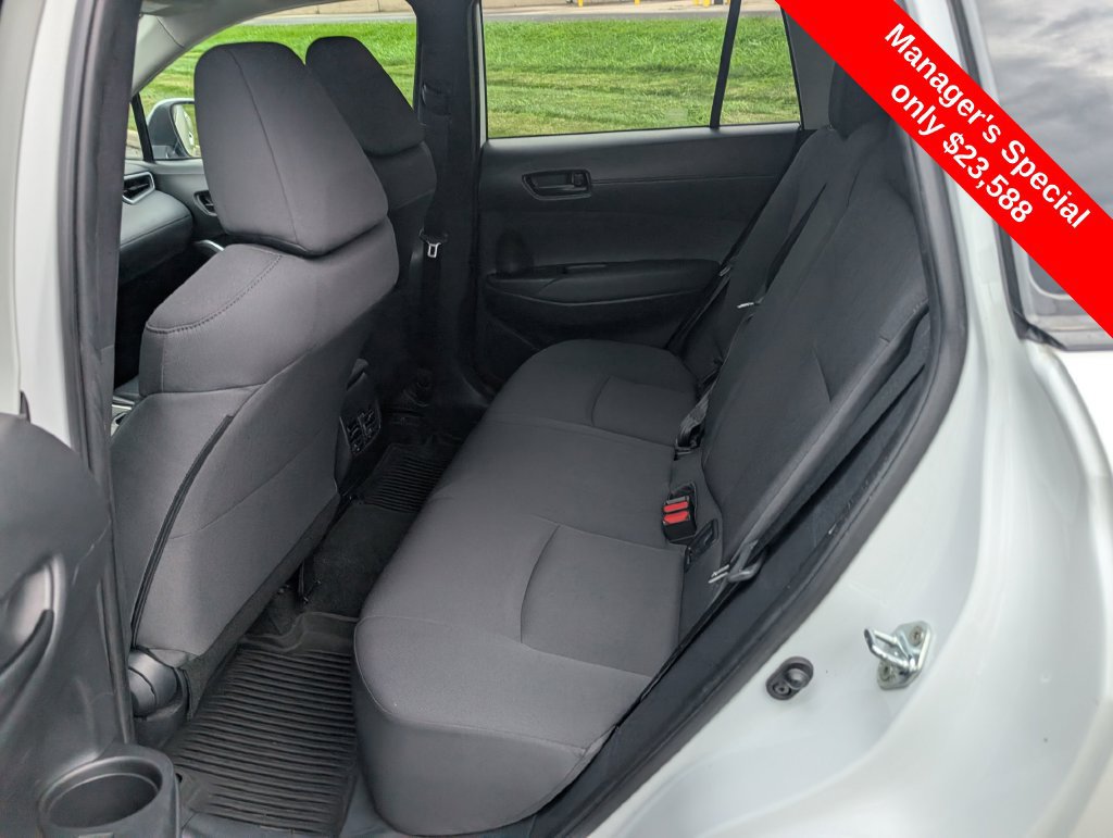Used 2022 Toyota Corolla Cross LE AWD/4WD image 9