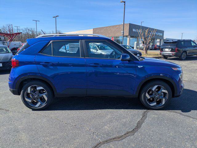 New 2026 Hyundai Venue SEL image 3