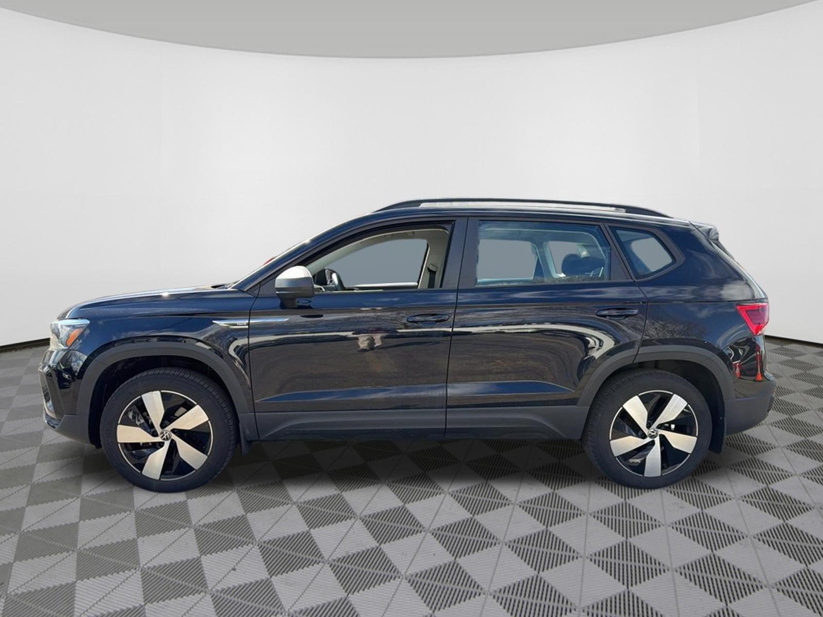Used 2024 Volkswagen Taos S AWD/4WD image 4