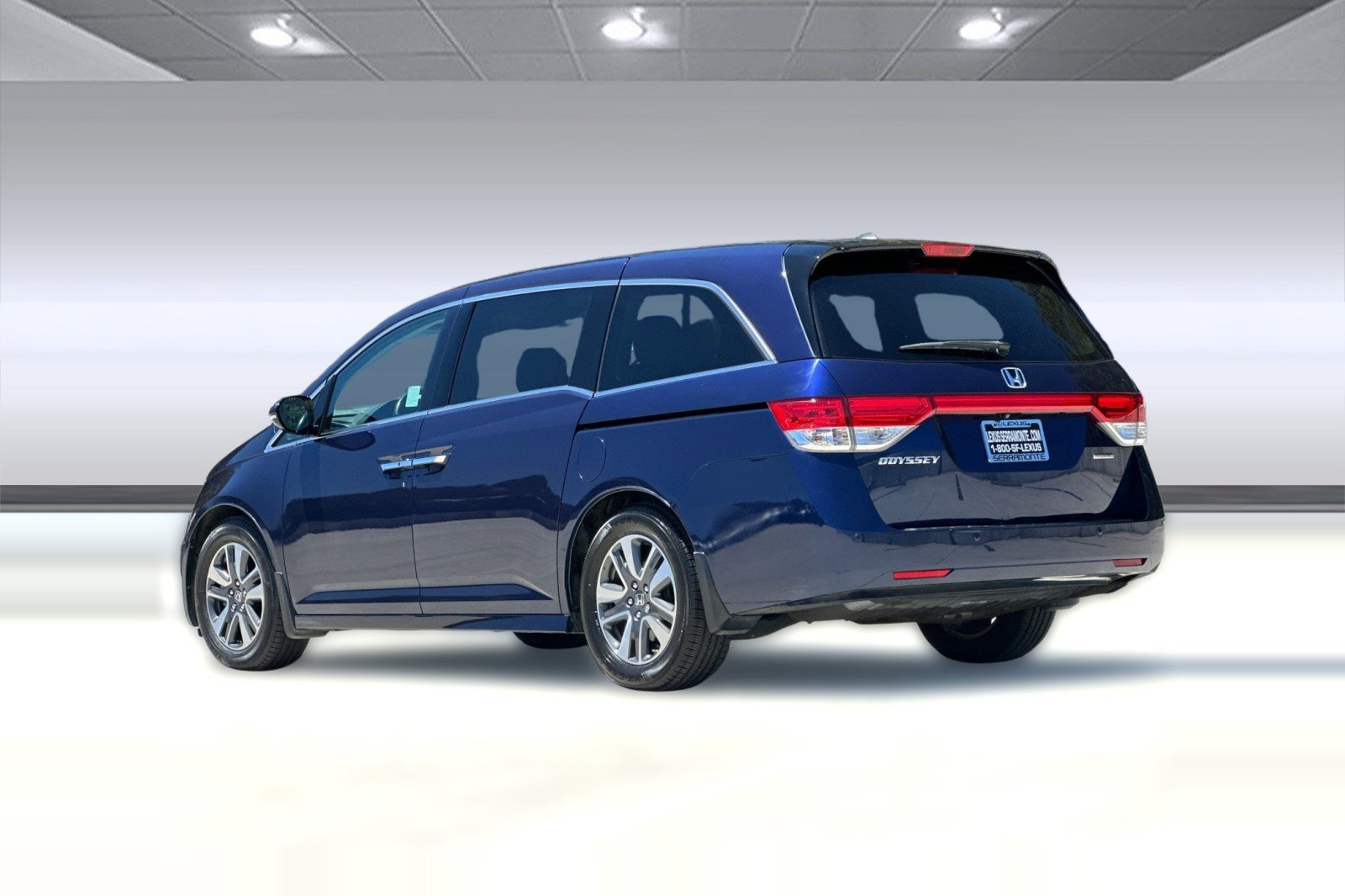 Used 2016 Honda Odyssey Touring image 3