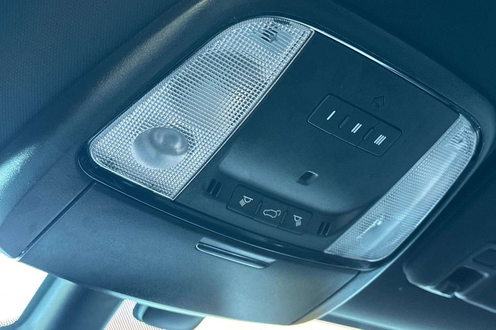 Used 2021 Dodge Durango R/T w/ Blacktop Package image 24