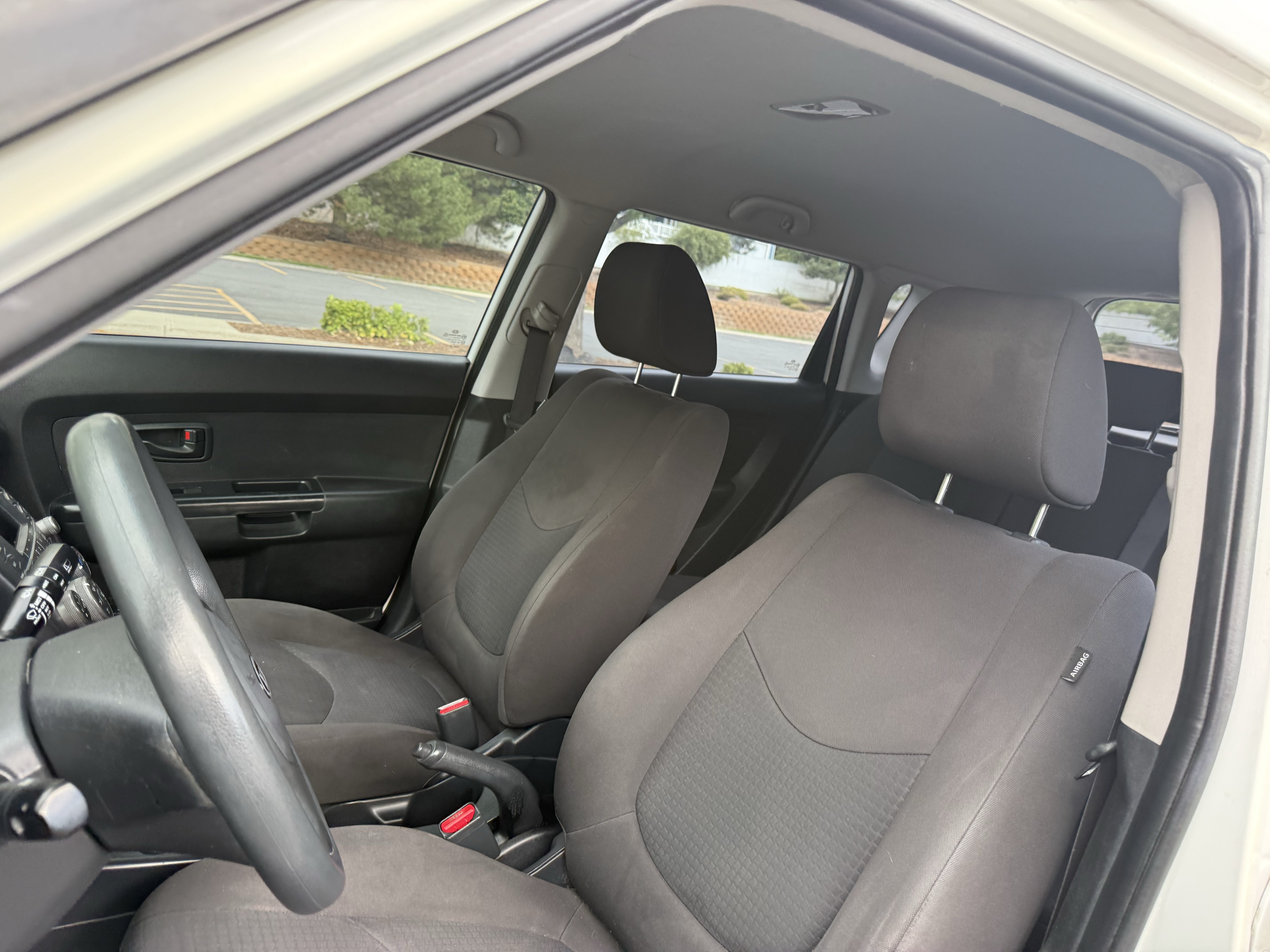 Used 2010 Kia Soul FWD image 13