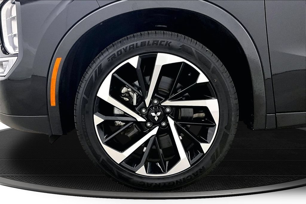 Used 2023 Mitsubishi Outlander SE Black Edition AWD/4WD image 33