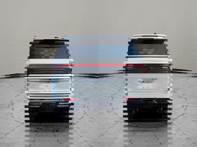 New 2025 Lincoln Navigator Reserve w/ Jet Appearance Package image 11