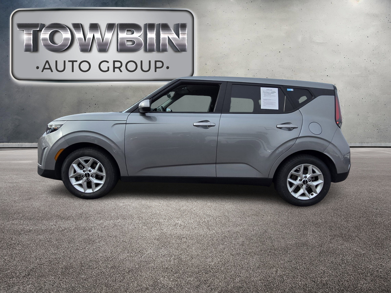 Used 2024 Kia Soul LX w/ Option Group 015 image 8
