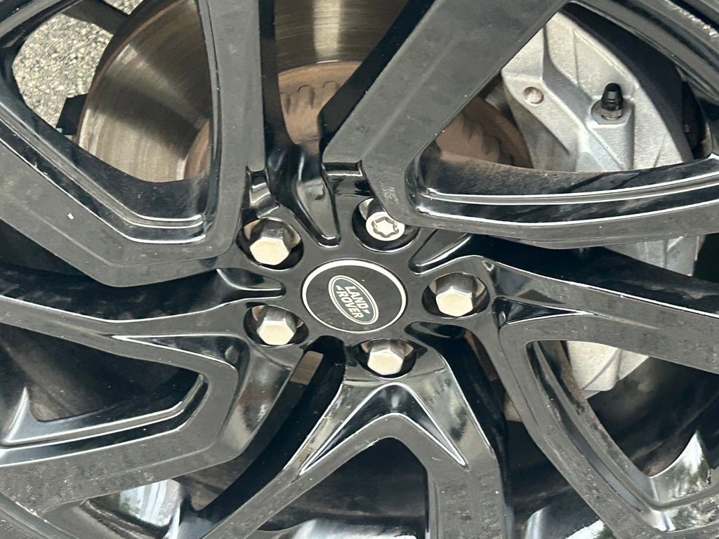 Used 2021 Land Rover Discovery S R-Dynamic image 17