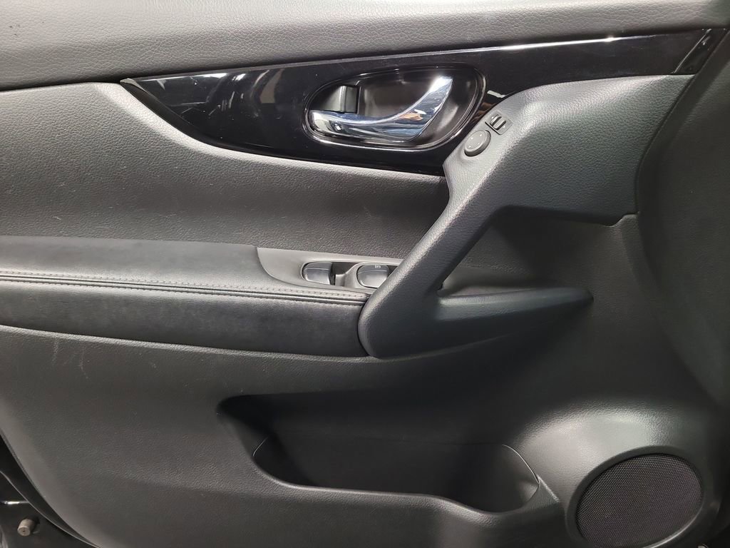 Used 2022 Nissan Rogue Sport SL image 20