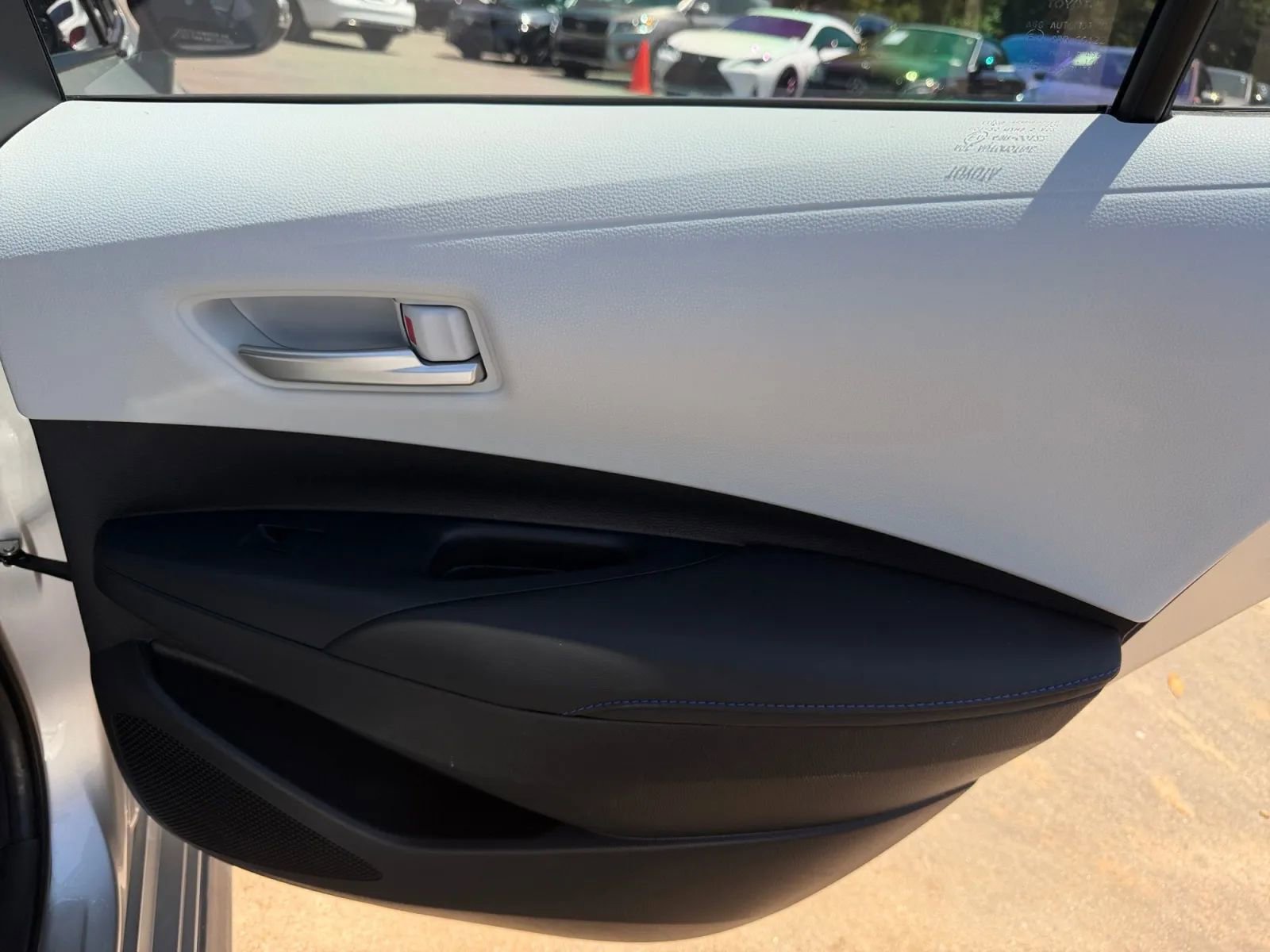 Used 2020 Toyota Corolla SE FWD image 30