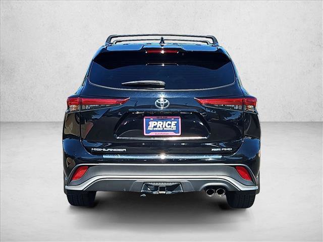 Used 2022 Toyota Highlander XSE AWD/4WD image 9