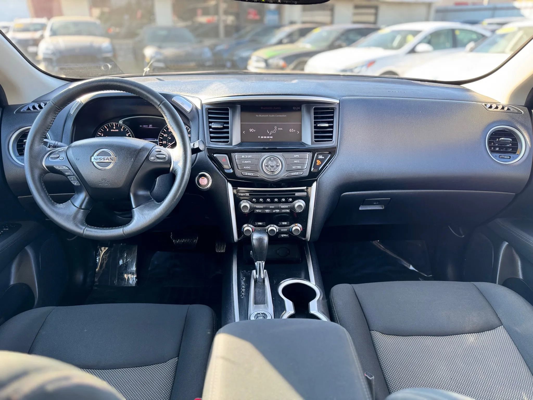 Used 2017 Nissan Pathfinder SV image 12