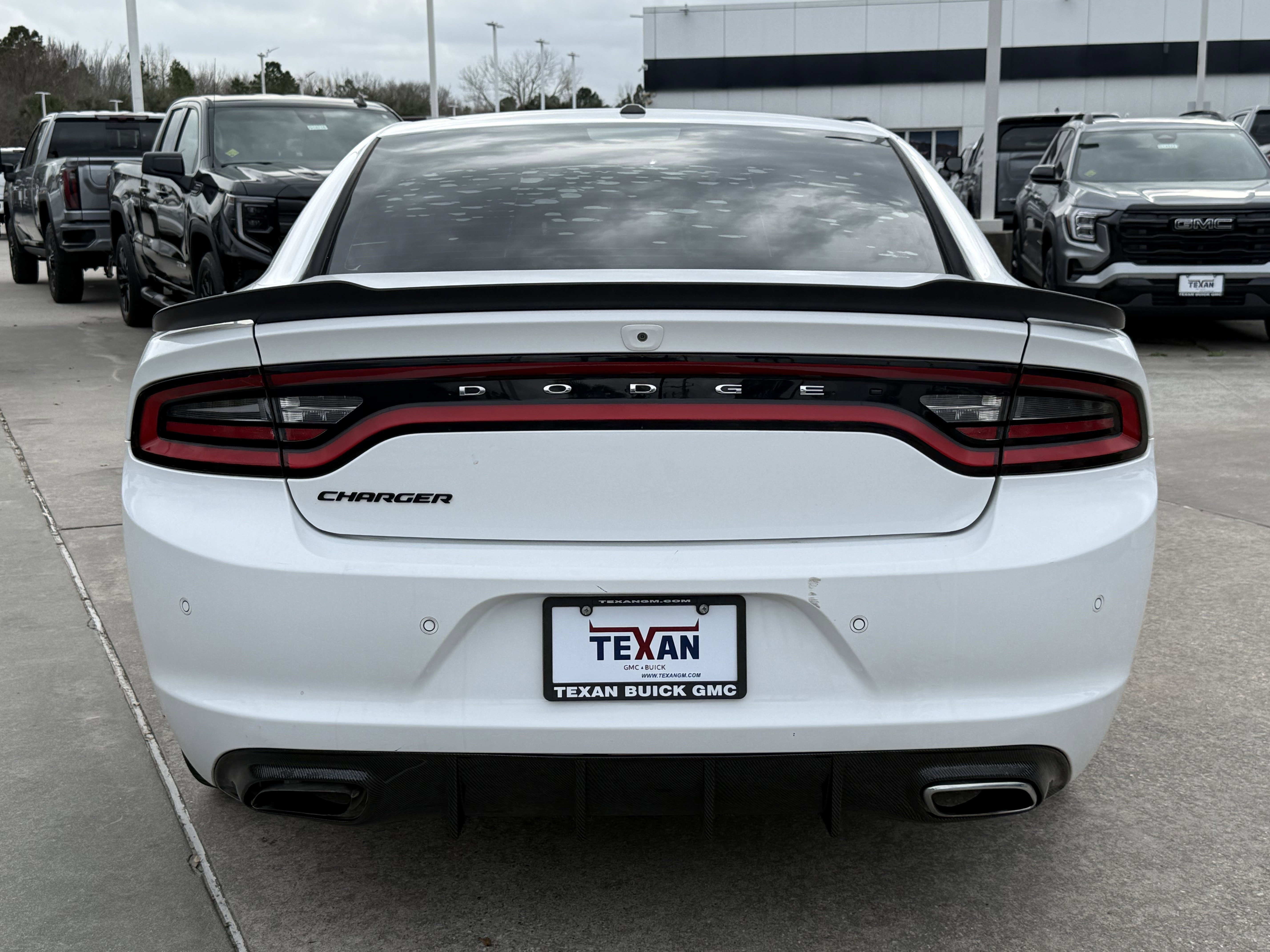Used 2018 Dodge Charger SXT w/ Blacktop Package image 6
