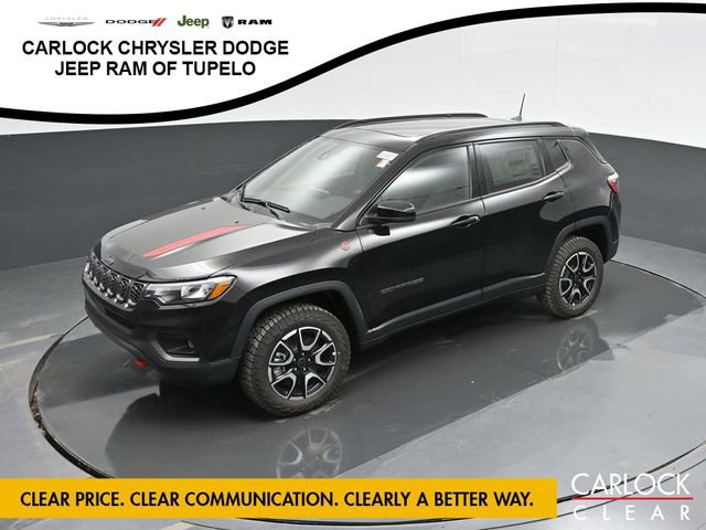 New 2025 Jeep Compass Trailhawk w/ Sun & Sound Group AWD/4WD image 24