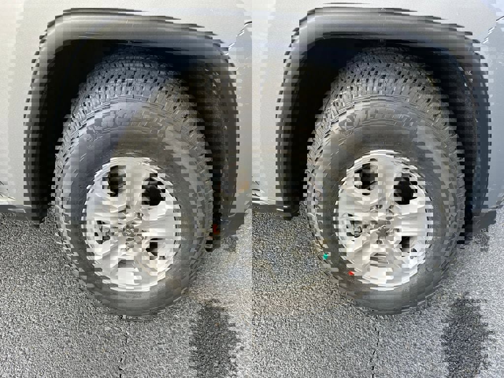 Used 2014 Jeep Grand Cherokee Laredo image 17