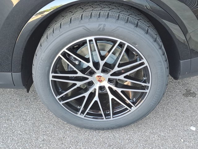 New 2026 Porsche Cayenne image 13