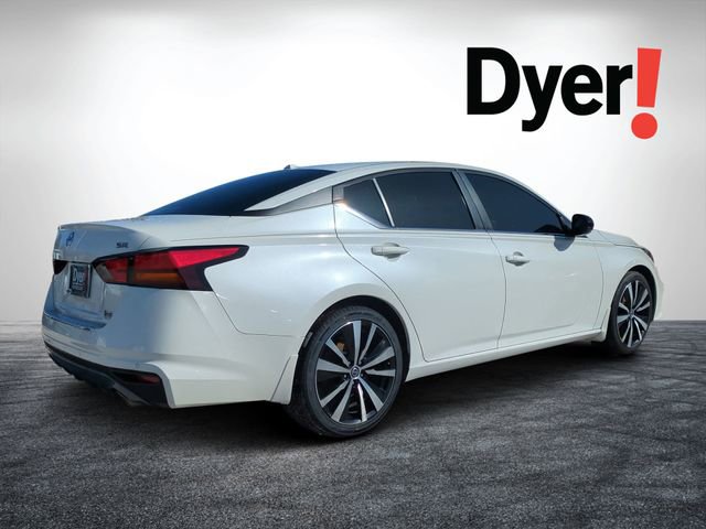 Used 2021 Nissan Altima 2.5 SR w/ SR Premium Package image 3
