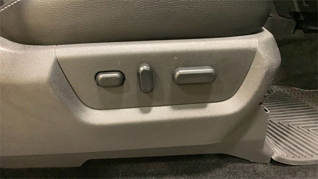 Used 2016 Ford F250 Lariat w/ Chrome Package image 13