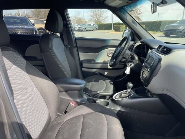 Used 2017 Kia Soul + image 14