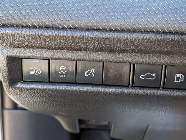 Used 2025 Toyota Camry SE FWD image 23