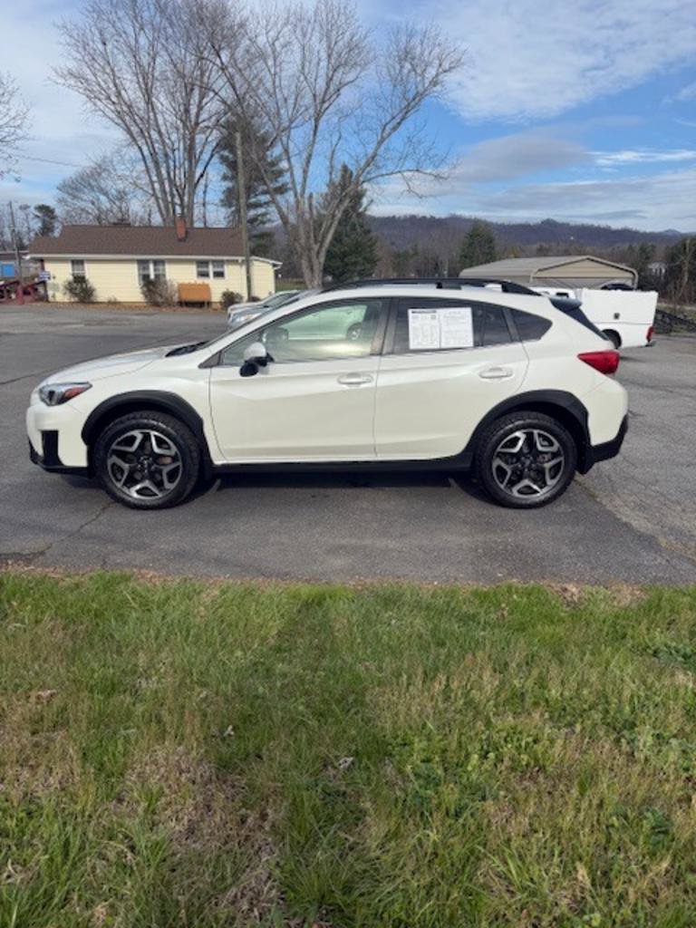 Used 2020 Subaru Crosstrek 2.0i Limited w/ Moonroof Package w/Navigation AWD/4WD image 2