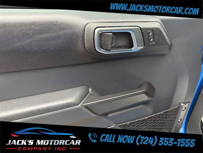 Used 2025 Ford Bronco Badlands image 25