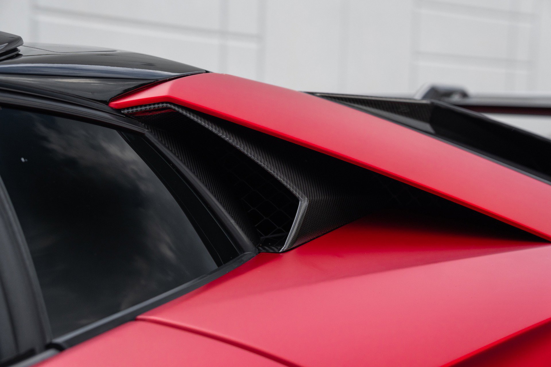 Used 2021 Lamborghini Aventador SVJ AWD/4WD image 38