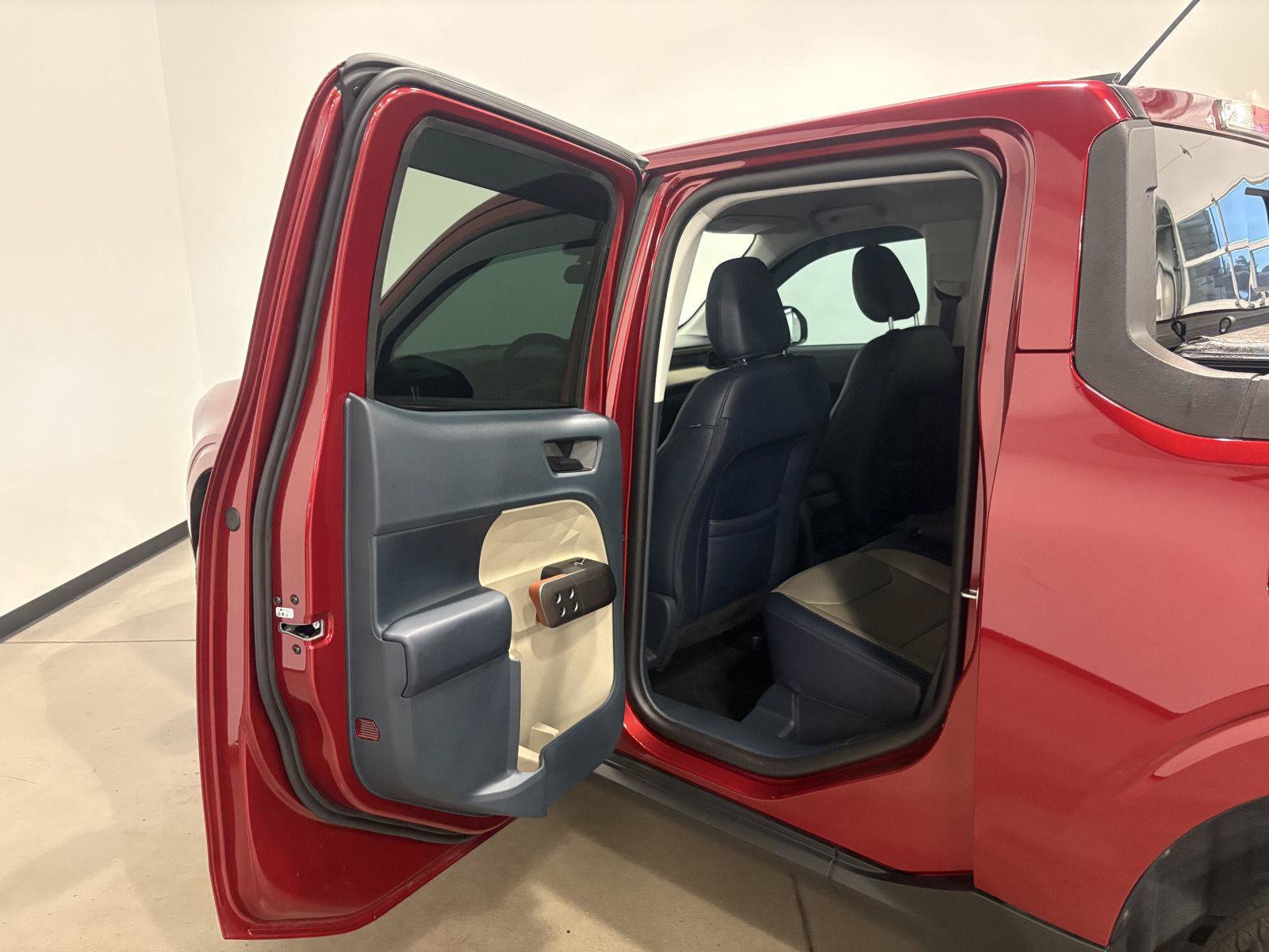 Used 2026 Ford Maverick Lariat AWD/4WD image 21