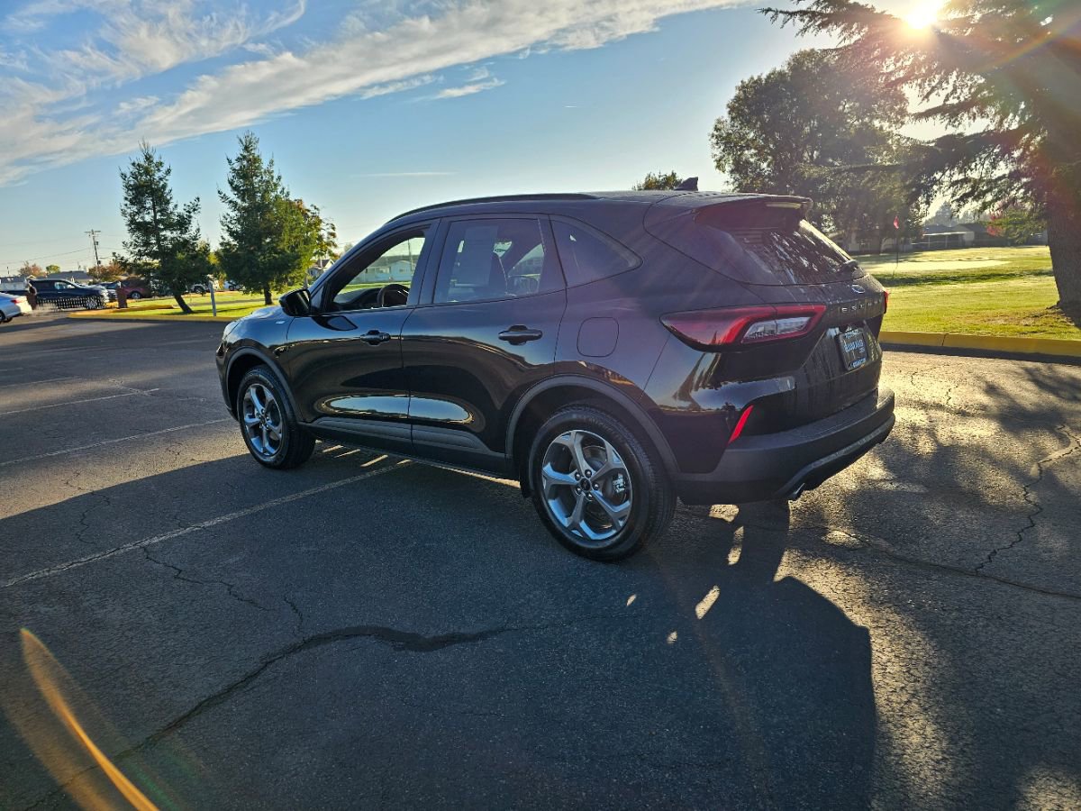 Used 2025 Ford Escape ST-Line Select image 23