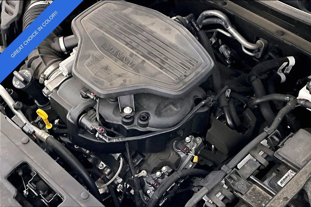 Used 2025 Cadillac XT6 Premium Luxury image 44