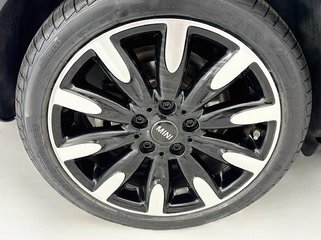Used 2021 MINI Cooper S w/ 6.5" Touchscreen Package FWD image 32