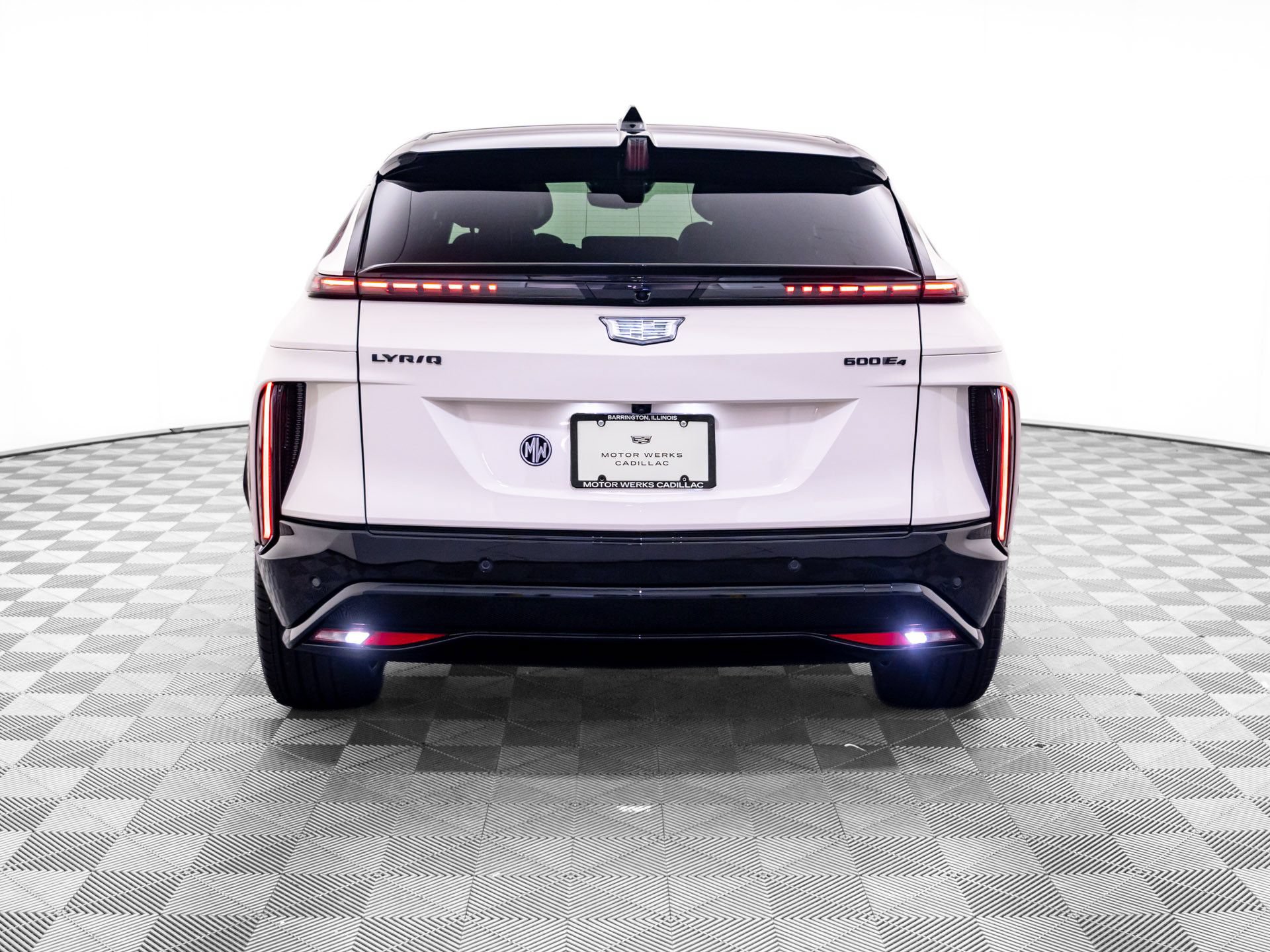 New 2027 Cadillac Lyriq Signature Sport w/ LPO, ONYX Package AWD/4WD image 4