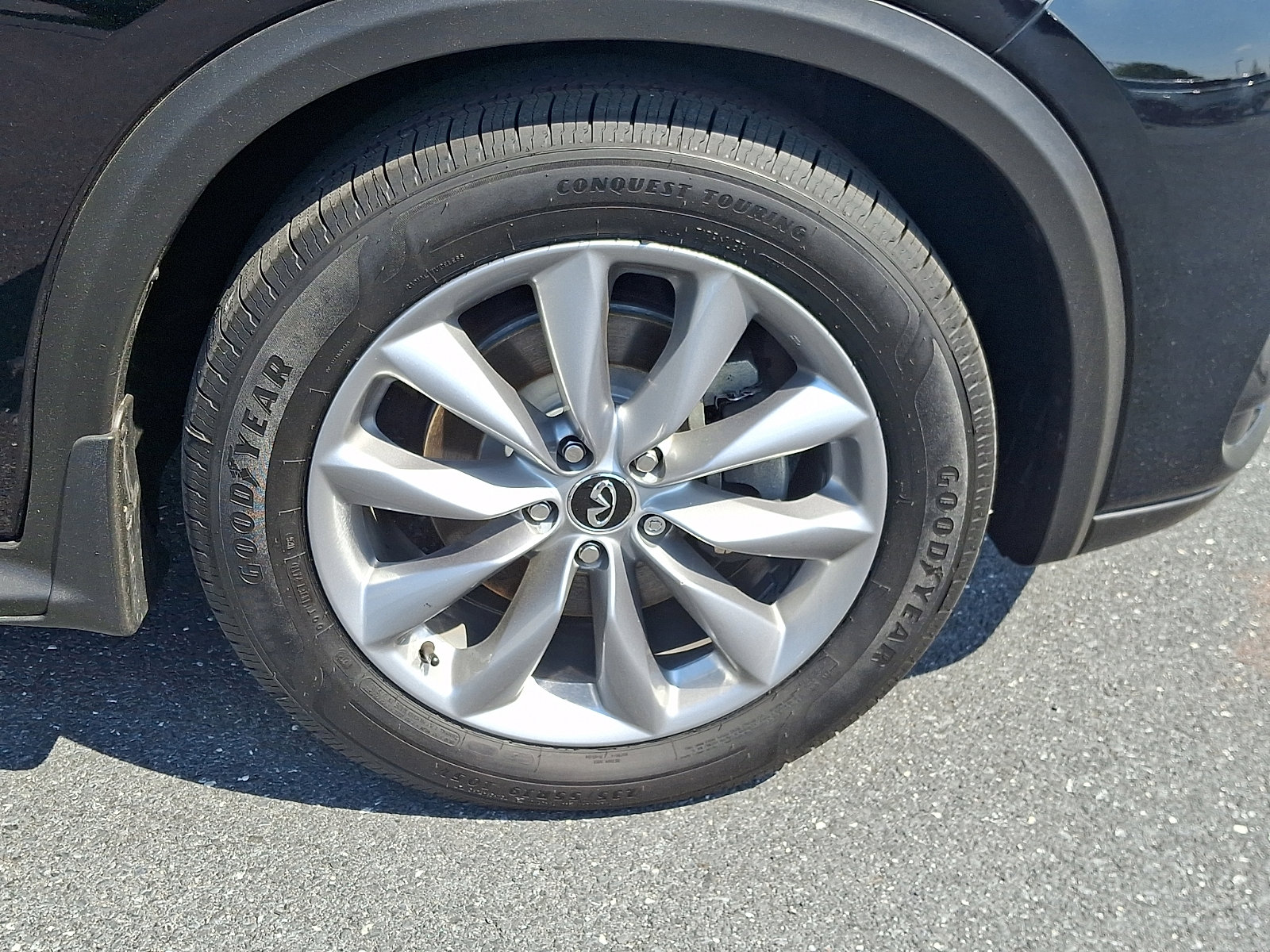 Used 2019 INFINITI QX50 Luxe w/ Navigation Package AWD/4WD image 8